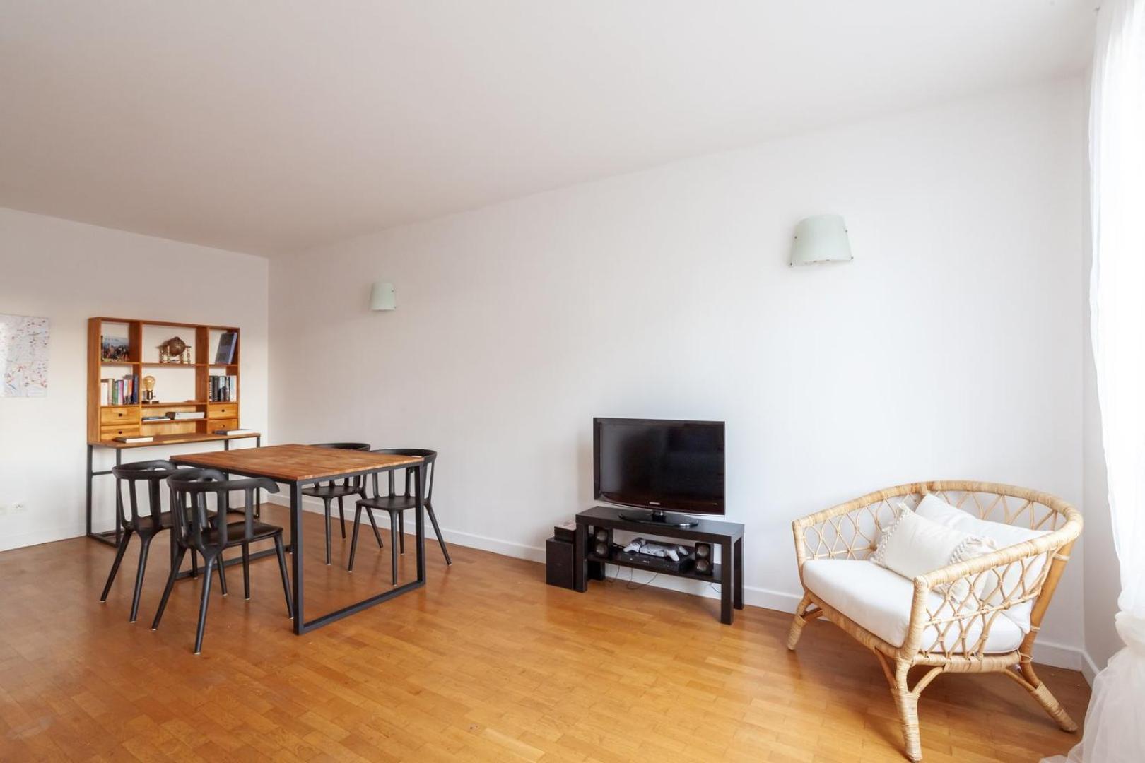 Spacious 1Br | Near City Center & Baby-Friendly! Apartment Лион Екстериор снимка
