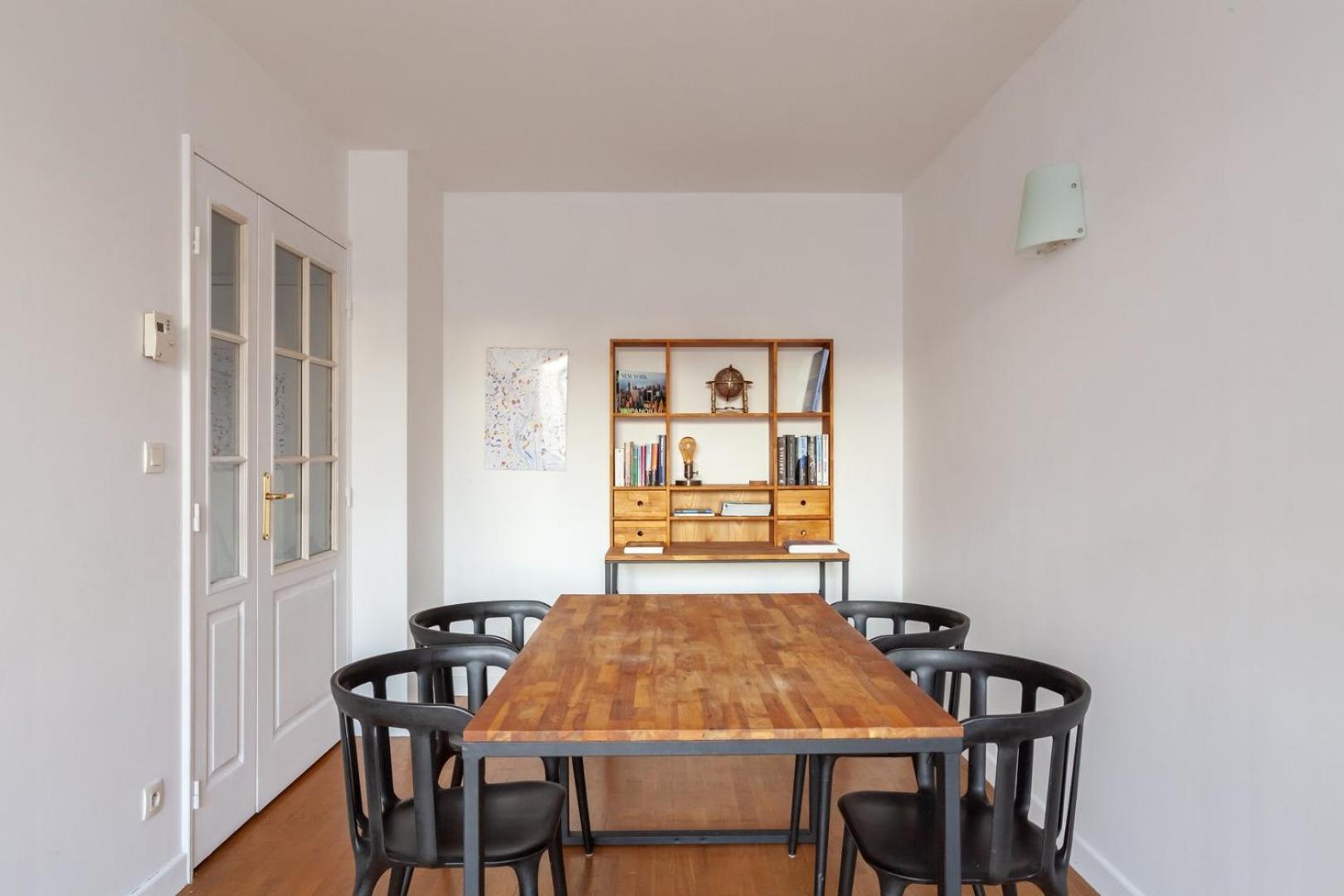 Spacious 1Br | Near City Center & Baby-Friendly! Apartment Лион Екстериор снимка